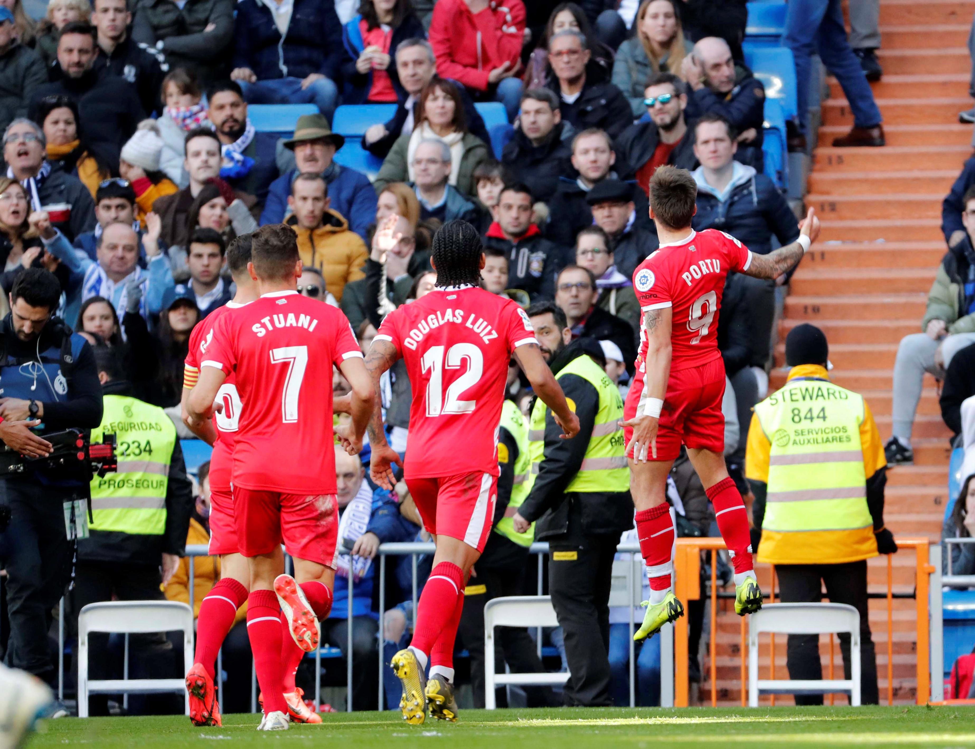 际表现中 际表现中